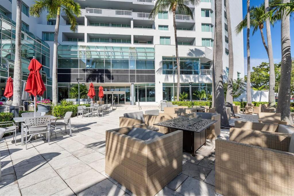 Avi Lux Stay Fort Lauderdale Exterior photo