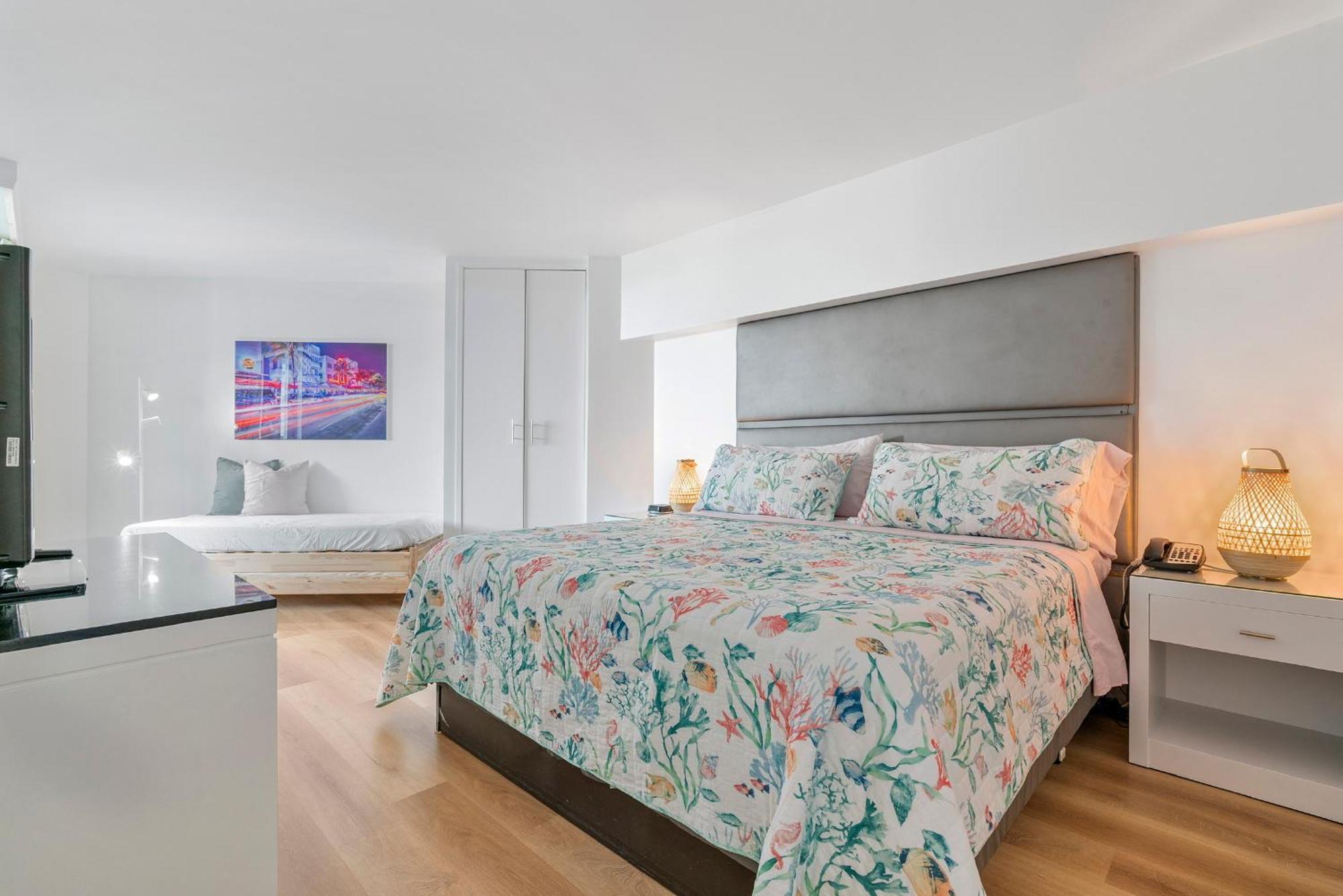 Avi Lux Stay Fort Lauderdale Exterior photo