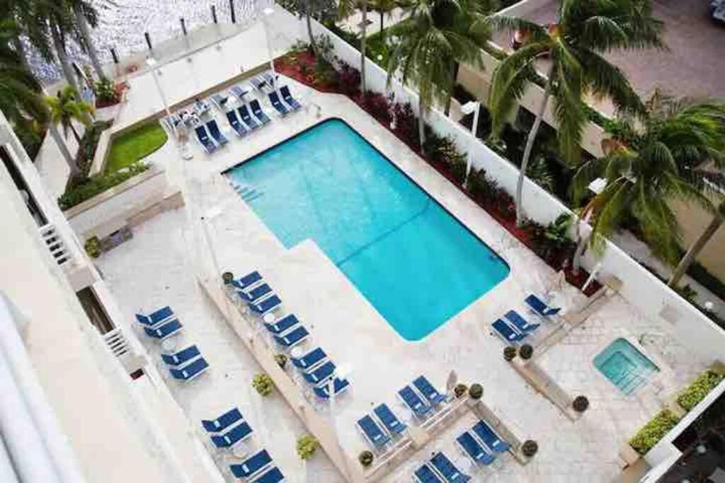 Avi Lux Stay Fort Lauderdale Exterior photo